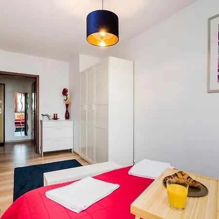Shortstaypoland Grodkowska Апартаменты